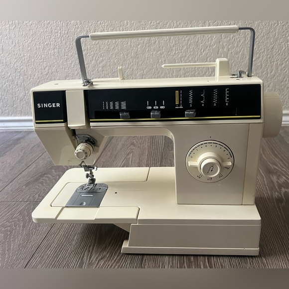 SINGER 6212C Sewing Machine With Power Cable Tested Working Perfect Like New - Picture 6 of 13